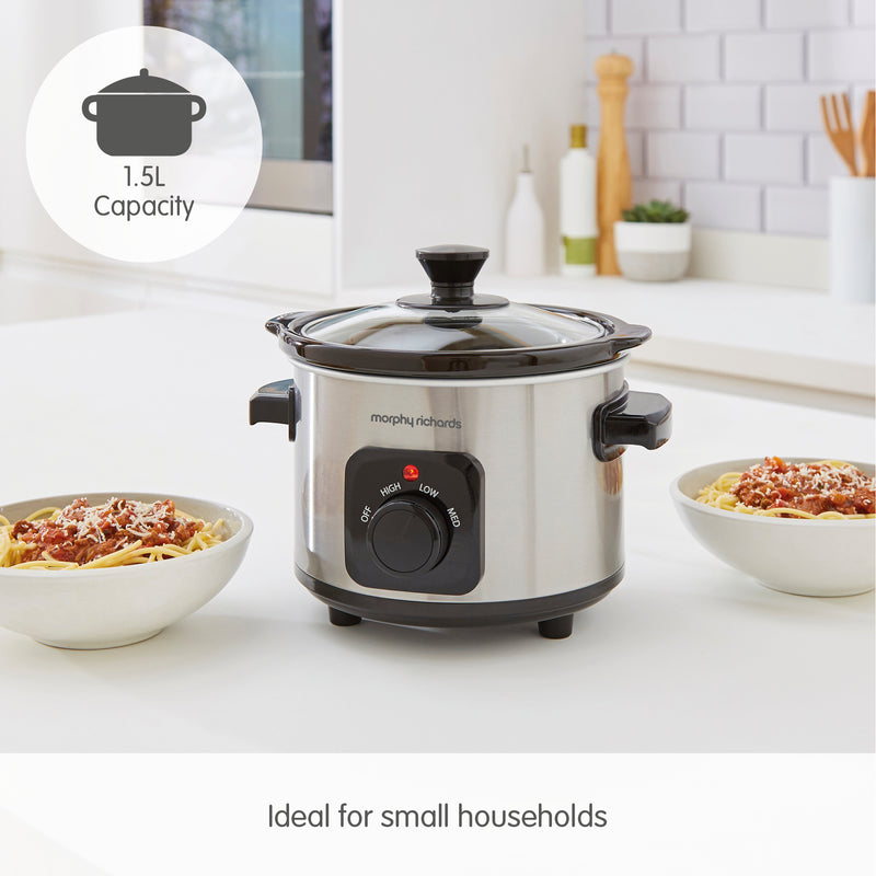 Morphy Richards 460300 Slow Cooker 1.5 L, Ceramic Pot, 3 Cooking Settings